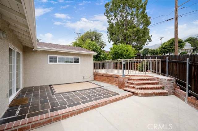 Detail Gallery Image 28 of 32 For 3805 Los Olivos Ln, Glendale,  CA 91214 - 5 Beds | 2 Baths