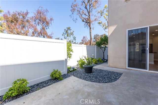 Detail Gallery Image 15 of 38 For 165 Kensington Park, Irvine,  CA 92606 - 4 Beds | 3/1 Baths