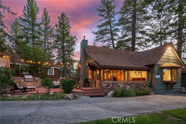 Detail Gallery Image 1 of 1 For 40123 Lakeview Dr, Big Bear Lake,  CA 92315 - 3 Beds | 2/1 Baths