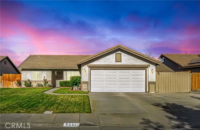 Detail Gallery Image 1 of 38 For 6041 Treehaven Ct, Lancaster,  CA 93536 - 3 Beds | 2 Baths