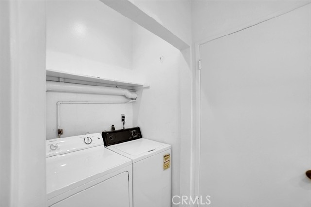 Detail Gallery Image 17 of 40 For 5139 Balboa Bld #301,  Encino,  CA 91316 - 2 Beds | 2 Baths