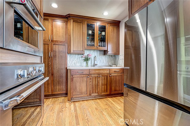 556 Via Media, Palos Verdes Estates CA: https://media.crmls.org/medias/0c3fafa4-f0d6-4ea0-b306-385799181bc1.jpg