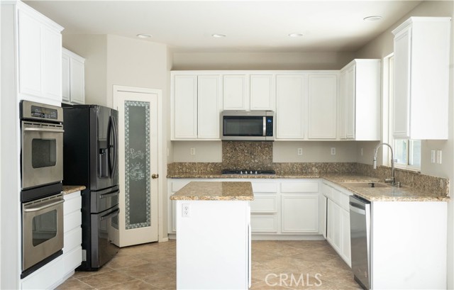 Detail Gallery Image 31 of 56 For 36719 Torrey Pines Dr., Beaumont,  CA 92223 - 4 Beds | 2/1 Baths