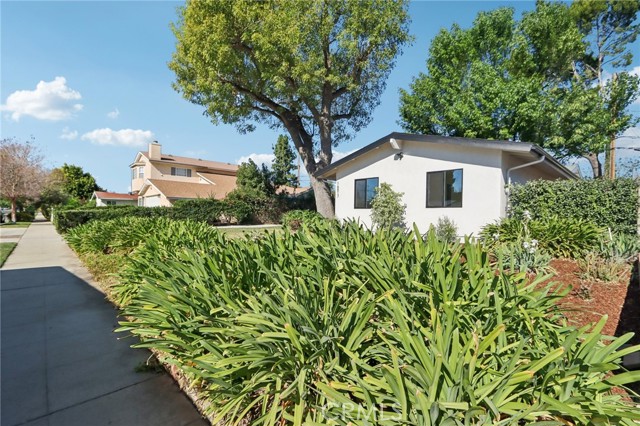 Detail Gallery Image 3 of 36 For 16817 Index St, Granada Hills,  CA 91344 - 4 Beds | 2 Baths