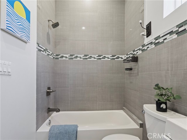Detail Gallery Image 21 of 33 For 15803 Chatsworth St, Granada Hills,  CA 91344 - 3 Beds | 2 Baths