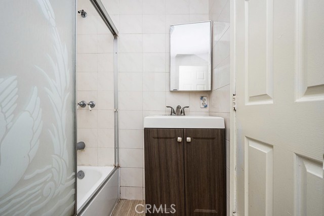 Detail Gallery Image 40 of 44 For 10933 Sampson Ave, Lynwood,  CA 90262 - 3 Beds | 2 Baths