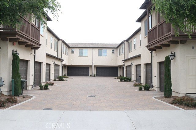 Detail Gallery Image 1 of 27 For 3287 E Wild Horse Privado #4,  Ontario,  CA 91762 - 3 Beds | 2/1 Baths