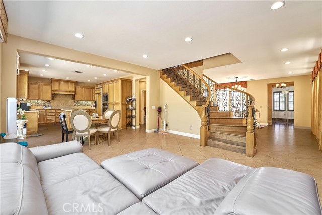 Detail Gallery Image 11 of 48 For 524 S Petunia, La Habra,  CA 90631 - 4 Beds | 3/1 Baths