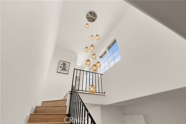 5732 Hillcrest Drive, Los Angeles CA: https://media.crmls.org/medias/0c446892-b545-4f89-8268-e6b57f9e28bd.jpg