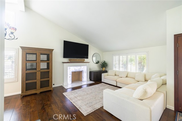 Detail Gallery Image 6 of 19 For 12700 Oakthorn, La Mirada,  CA 90638 - 3 Beds | 2 Baths