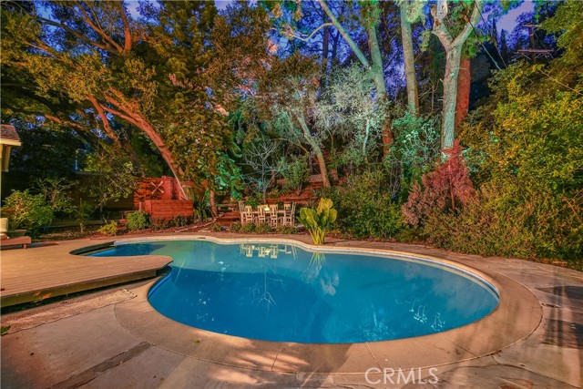 4295 Canoga Avenue, Woodland Hills CA: https://media.crmls.org/medias/0c453a72-9aa0-4080-a375-cbe67838aa3f.jpg