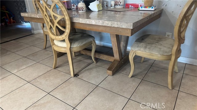 Detail Gallery Image 15 of 37 For 14327 Rodeo Dr, Victorville,  CA 92395 - 5 Beds | 3 Baths