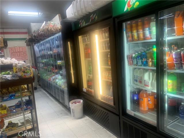 20917 Blv Pioneer, Lakewood CA: https://media.crmls.org/medias/0c457887-06d6-4744-91eb-a3fd7e72170d.jpg