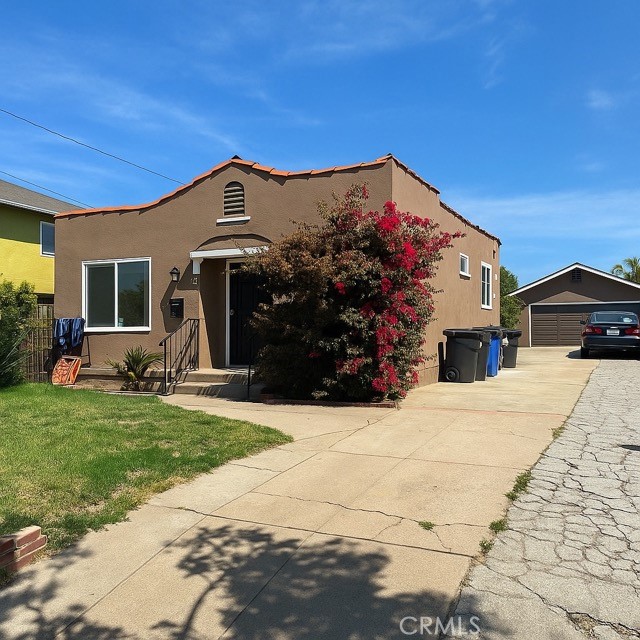 224 S Greenwood Avenue, Montebello CA: https://media.crmls.org/medias/0c45e346-ad29-4c8c-808f-bfcf7e697e74.jpg