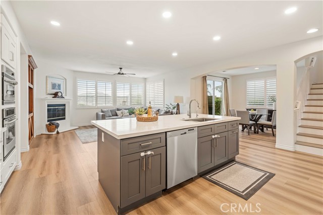 Detail Gallery Image 16 of 63 For 23911 Brio Ct, Valencia,  CA 91354 - 4 Beds | 4 Baths