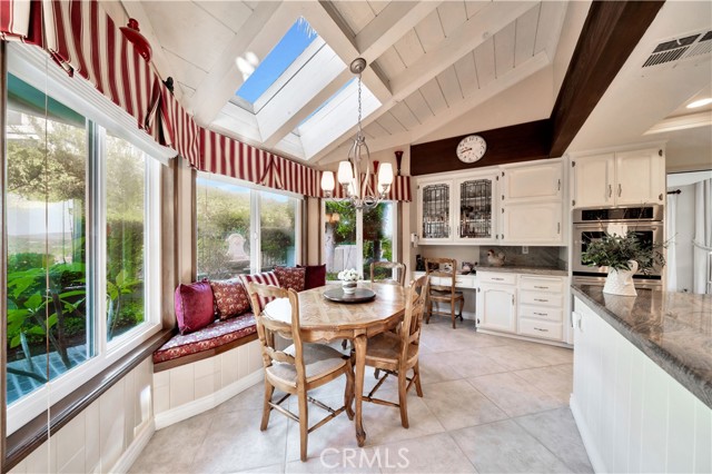 Detail Gallery Image 13 of 34 For 5504 E Crest De Ville Ave, Orange,  CA 92867 - 3 Beds | 2/1 Baths