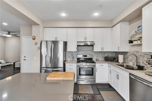 823 104 Anaheim Boulevard, Anaheim CA: https://media.crmls.org/medias/0c47558b-a8eb-4261-af4a-cf66ec768933.jpg
