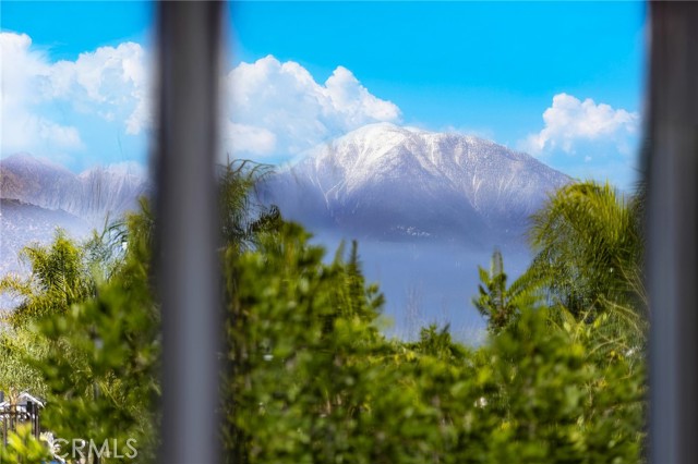 Detail Gallery Image 4 of 49 For 15188 Masline St, Baldwin Park,  CA 91706 - 4 Beds | 3 Baths