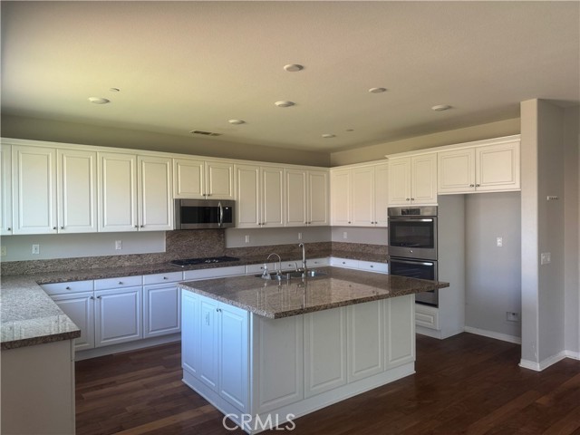 23340 Rhinestone Court, Wildomar, California 92595, 5 Bedrooms Bedrooms, ,3 BathroomsBathrooms,Residential Lease,For Rent,23340 Rhinestone Court,CRPW25035214