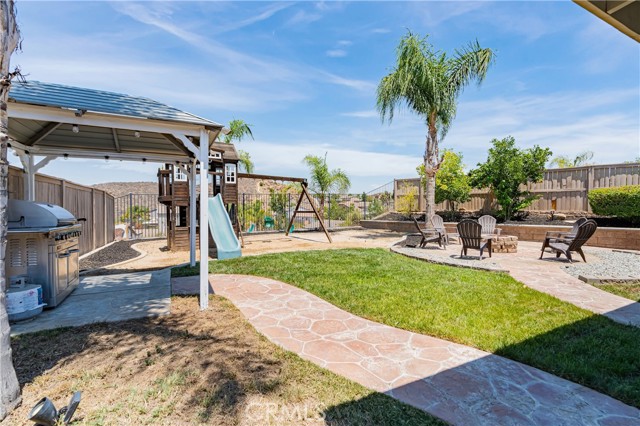 23470 Badger Creek Lane, Menifee CA: https://media.crmls.org/medias/0c48e3ab-1538-4a94-8a75-ce363a3cd739.jpg