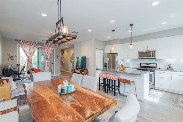 Detail Gallery Image 9 of 25 For 118 Cadence, Irvine,  CA 92618 - 3 Beds | 3/1 Baths