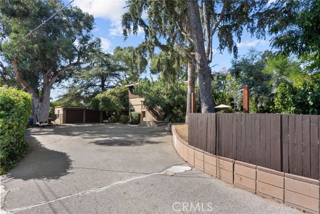 10025 Covert Avenue photo 1