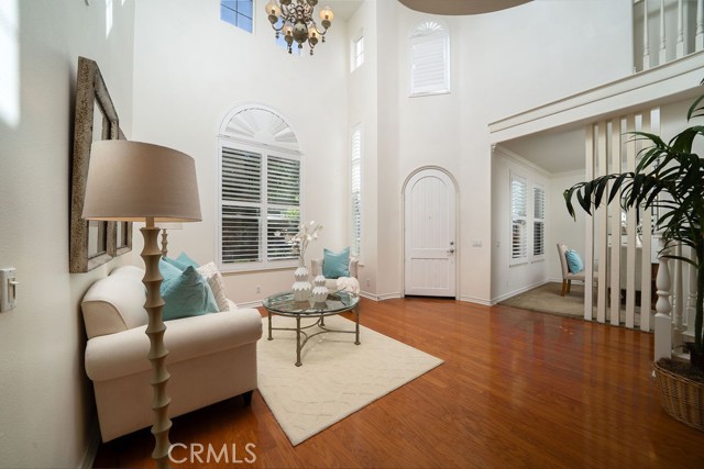 26 Upland, Irvine CA: https://media.crmls.org/medias/0c4a14e3-1e63-46a1-bd0a-2a9693fef963.jpg