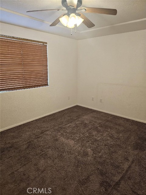 Detail Gallery Image 5 of 15 For 18904 Madrone, Hesperia,  CA 92345 - 4 Beds | 2 Baths