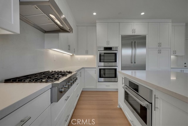 228 Birdseye, Irvine CA: https://media.crmls.org/medias/0c4a65d1-e435-4c7a-a2ee-211b35510f71.jpg