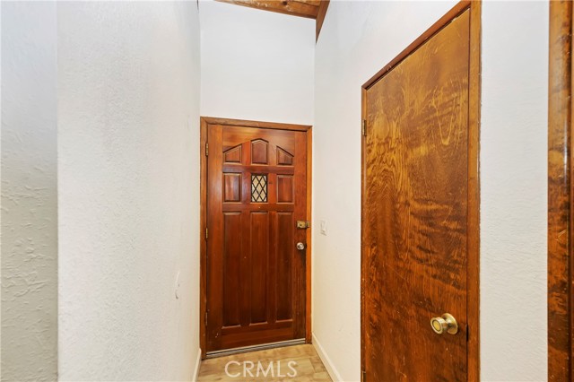 Detail Gallery Image 14 of 36 For 23746 Crest Forest, Crestline,  CA 92325 - 3 Beds | 2 Baths