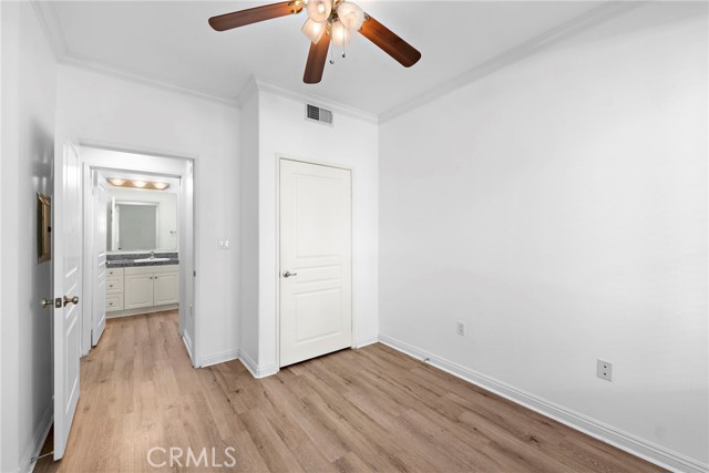 Detail Gallery Image 6 of 22 For 3131 Watermarke Pl, Irvine,  CA 92612 - 1 Beds | 1 Baths