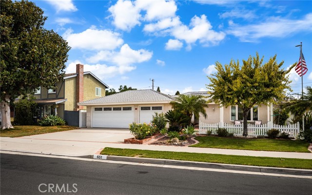 651 Lemke Drive, Placentia CA: https://media.crmls.org/medias/0c4c88d8-7cc7-48da-9da4-d848f36ebc40.jpg