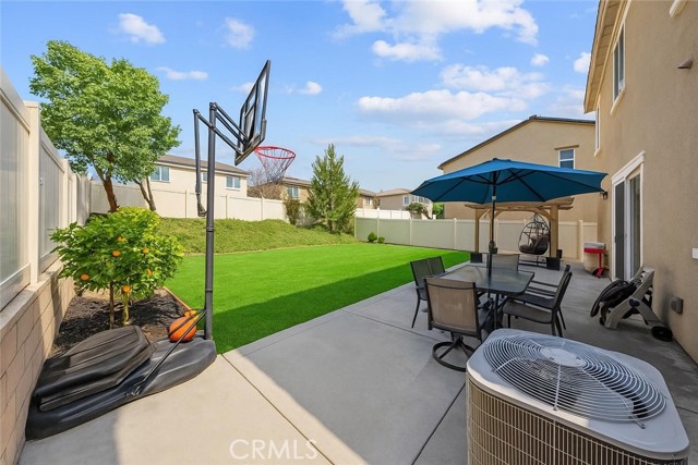 24212 Bay Laurel Avenue, Murrieta CA: https://media.crmls.org/medias/0c4d425e-0287-4405-88be-7aa8e72cfd19.jpg