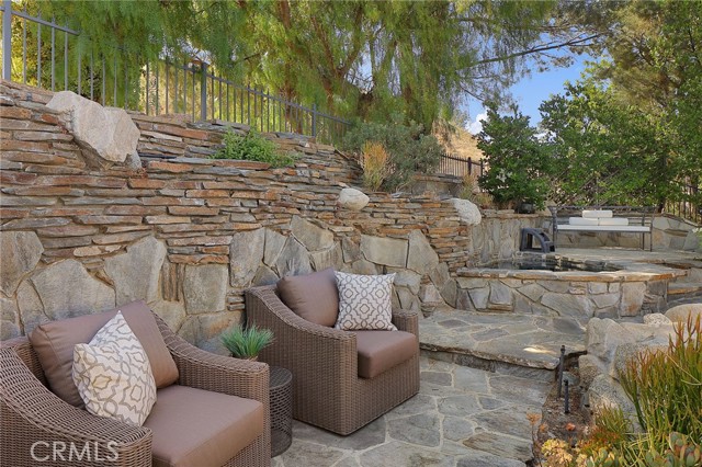 6137 Paseo La Vista, Woodland Hills CA: https://media.crmls.org/medias/0c4de645-237a-45bd-8e41-48aa3a4a2c28.jpg