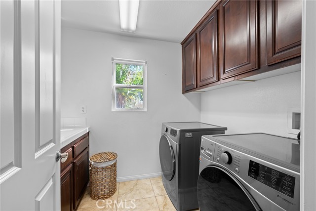 35424 Saddle Hill Road, Lake Elsinore CA: https://media.crmls.org/medias/0c4e9644-f5f9-48c7-9258-3c9625e5f4bc.jpg