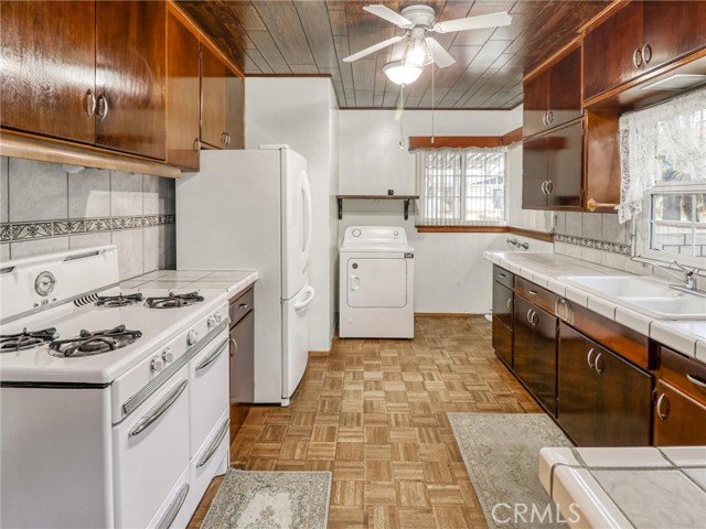 540 Hacienda Drive, Monrovia CA: https://media.crmls.org/medias/0c4edeb8-5588-40a0-a8c0-a9c060422f69.jpg