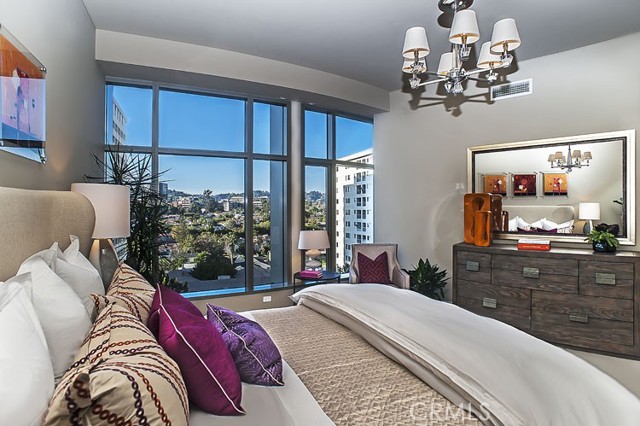 Detail Gallery Image 10 of 18 For 10776 Wilshire Bld #801,  –,  CA 90024 - 2 Beds | 2/1 Baths