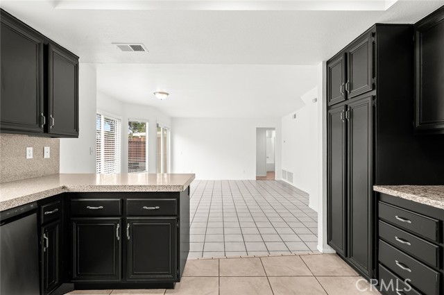 Detail Gallery Image 13 of 45 For 22601 Sheffield Dr, Moreno Valley,  CA 92557 - 5 Beds | 3 Baths