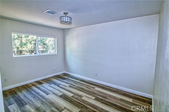 Detail Gallery Image 11 of 20 For 128 N Sheridan St, Corona,  CA 92882 - 3 Beds | 3 Baths