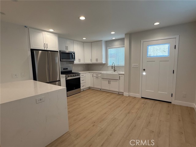 Detail Gallery Image 3 of 16 For 1922 257th St, Lomita,  CA 90717 - 2 Beds | 1 Baths