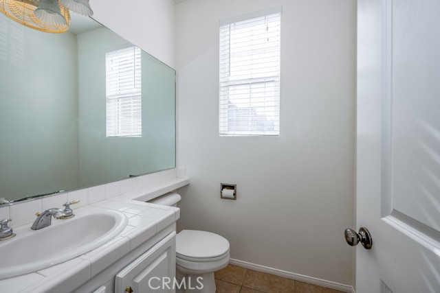 Detail Gallery Image 7 of 34 For 23321 Beachcomber Ln, Valencia,  CA 91355 - 4 Beds | 2/1 Baths