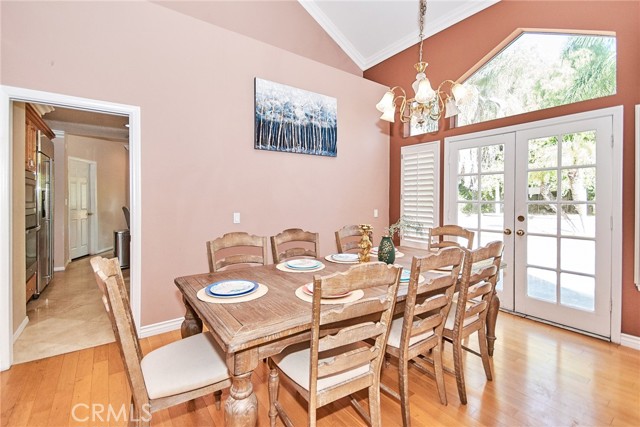 Detail Gallery Image 5 of 15 For 16 Los Felis, Pomona,  CA 91766 - 4 Beds | 4 Baths