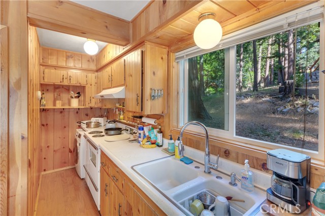 Image 9 of 28 For 10901 Ponderosa Drive