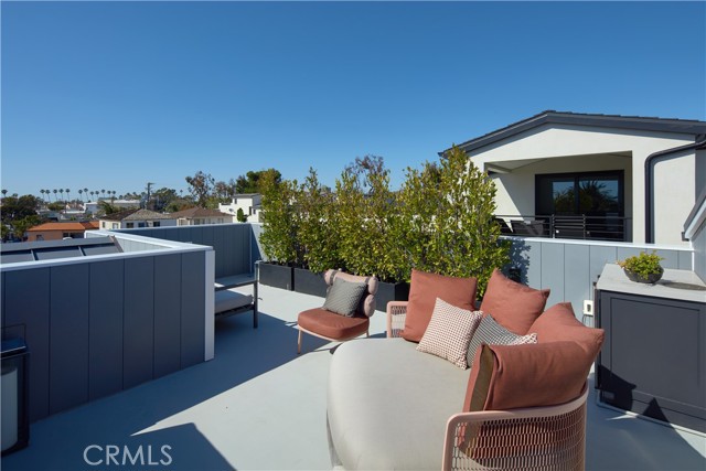 Detail Gallery Image 26 of 30 For 418 Larkspur, Corona Del Mar,  CA 92625 - 4 Beds | 4 Baths