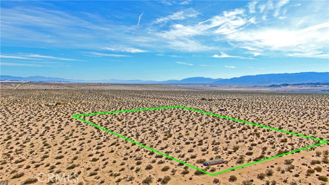 Detail Gallery Image 6 of 9 For 1475 Windsong, Joshua Tree,  CA 92252 - – Beds | – Baths