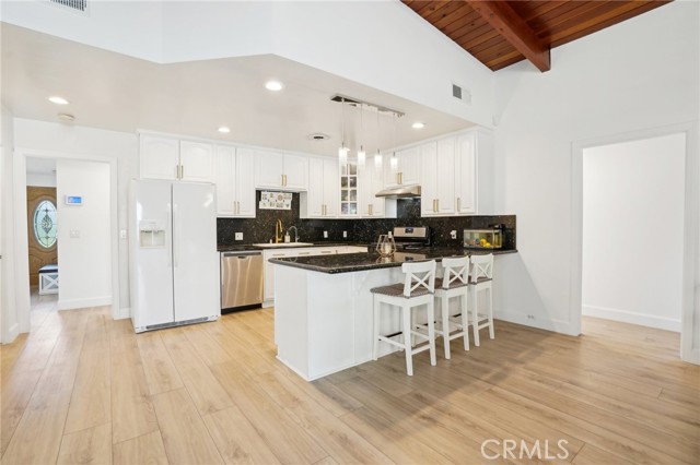 1721 S 3rd Avenue, Arcadia CA: https://media.crmls.org/medias/0c5391cb-605b-4f44-8402-44a35c12e1f7.jpg