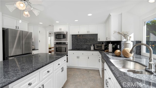 Detail Gallery Image 15 of 55 For 7 Nantucket, Irvine,  CA 92620 - 4 Beds | 2/1 Baths