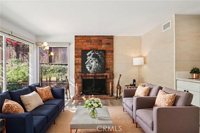 Detail Gallery Image 10 of 28 For 840 Kirkwood, La Habra,  CA 90631 - 5 Beds | 4 Baths