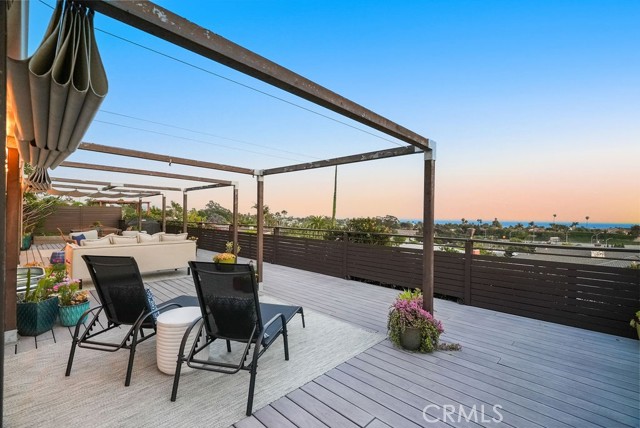 4203 Calle Mayo, San Clemente CA: https://media.crmls.org/medias/0c54fac8-d5b1-4ce3-8d9f-7aee2b71d1da.jpg