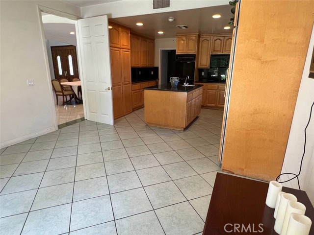 4751 Haskell Avenue, Encino CA: https://media.crmls.org/medias/0c5605f4-06d5-44f8-b2f5-6dd3fd3da3f3.jpg